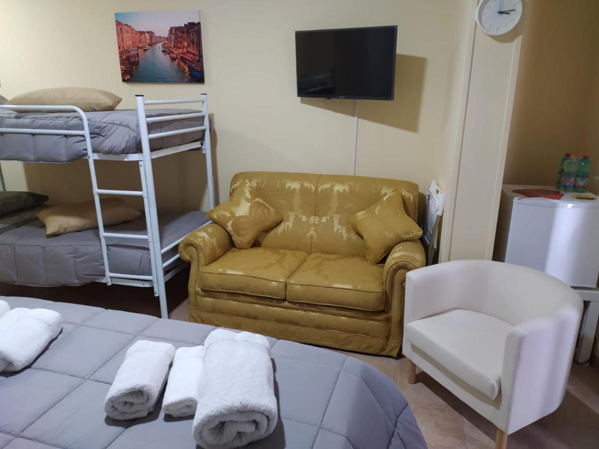 La Torre B&B 阿韦利诺 外观 照片